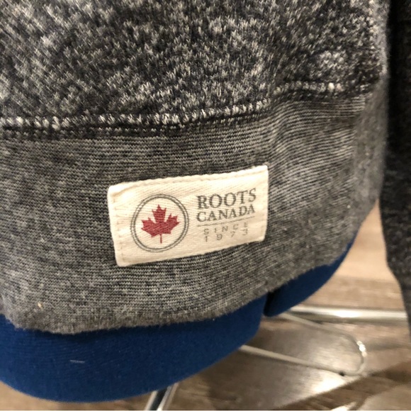 Vintage Roots Canada Sweatshirt - Picture 4 of 12
